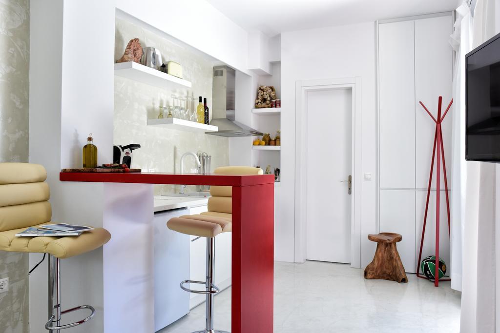 Mavres Luxury Studio Ágios Matthaíos Exteriör bild