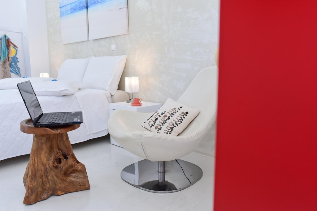 Mavres Luxury Studio Ágios Matthaíos Exteriör bild